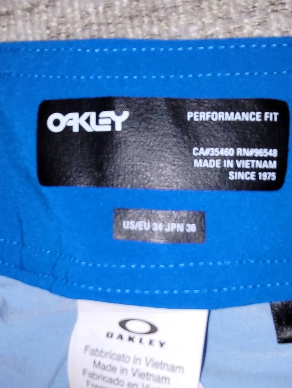 (NWOT) Oakley Retro Split 21 Boardshort